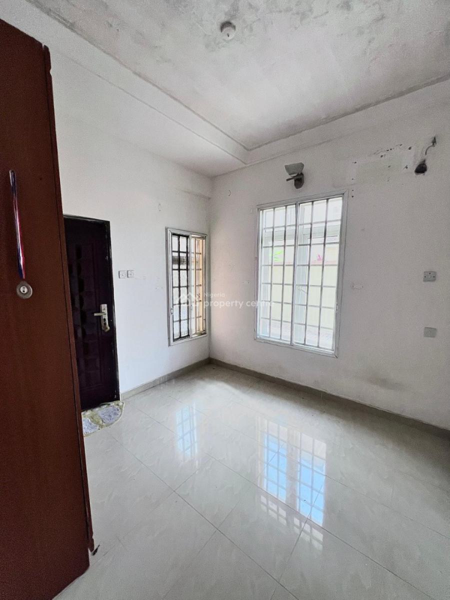 Spacious 2 Bedroom Apartment in a Secure Gated Estate., Oniru, Victoria Island (vi), Lagos, Flat / Apartment for Rent