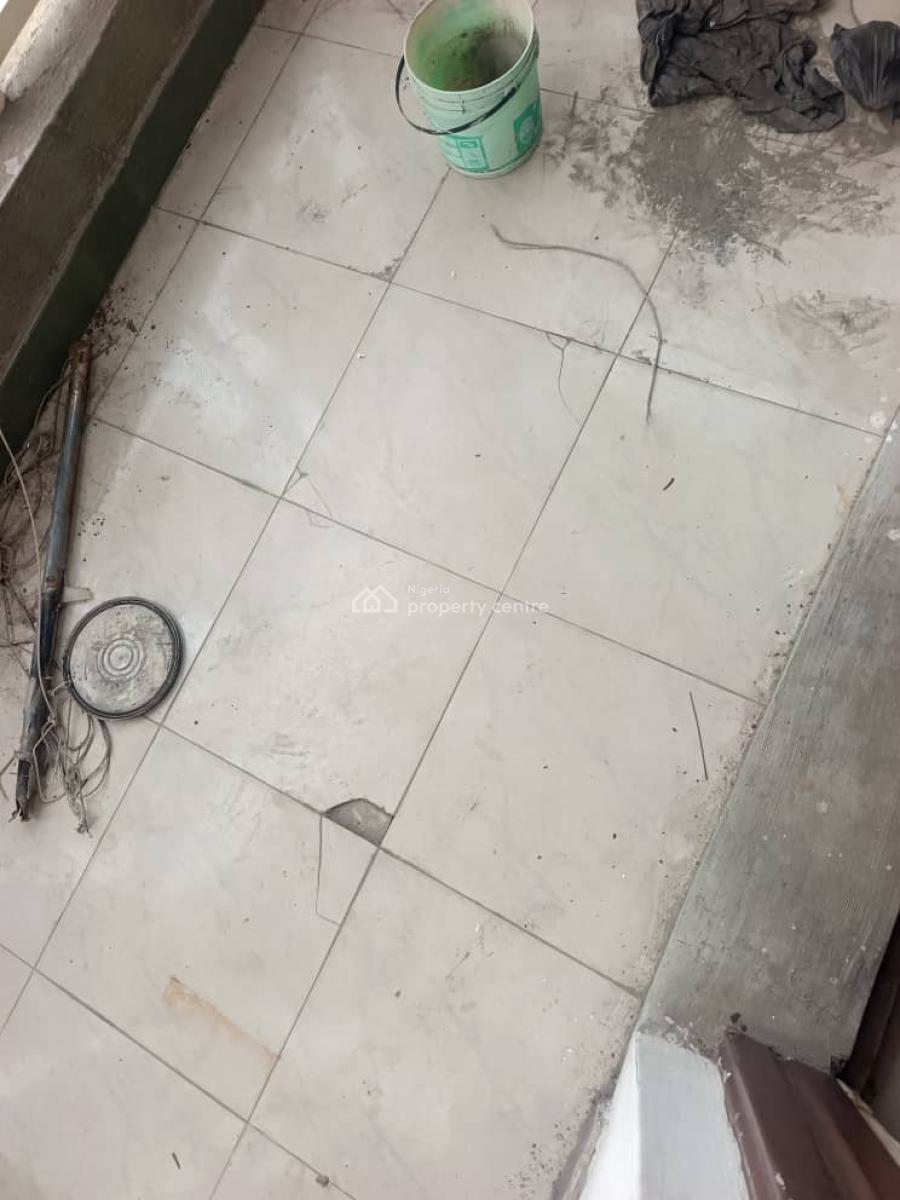 a Very Spacious Two Bedroom Flat, Adekunle, Yaba, Lagos, Flat / Apartment for Rent