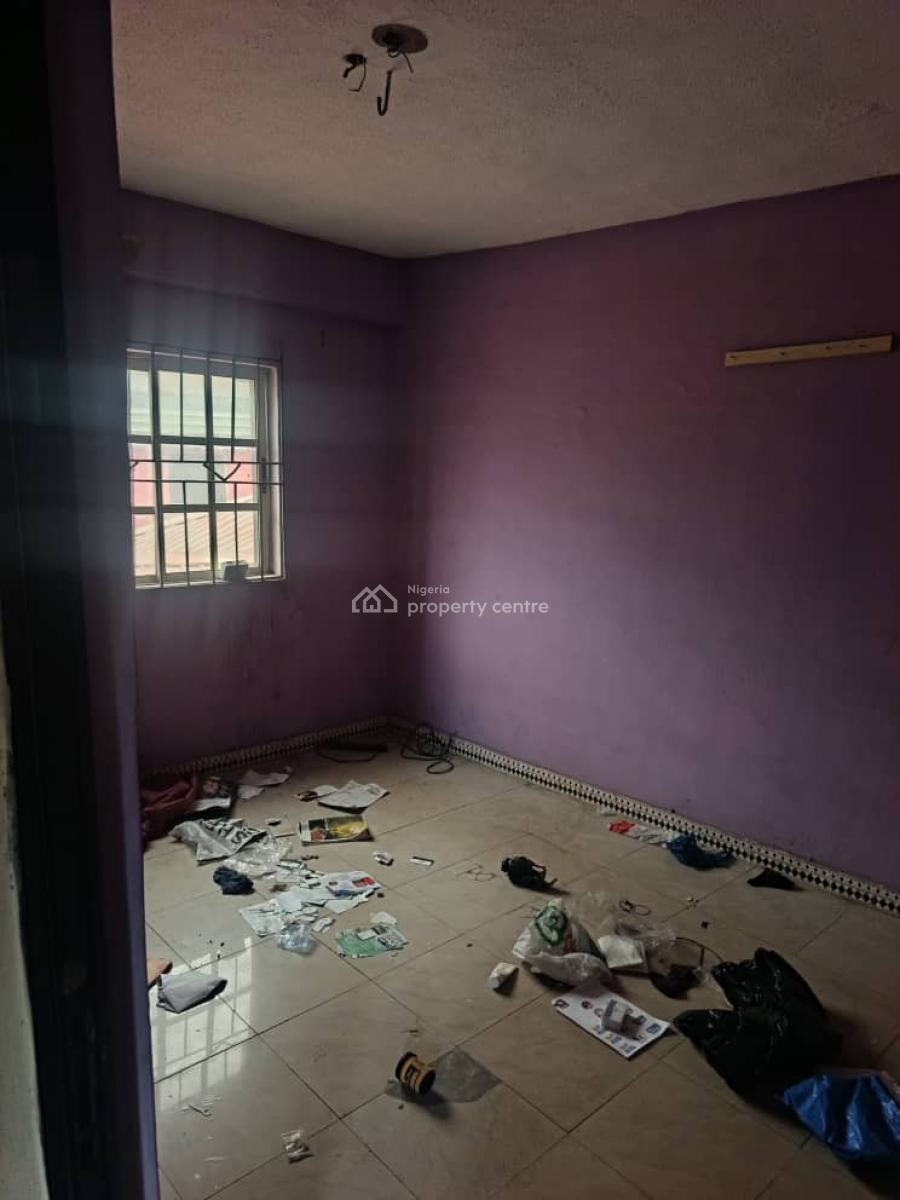a Very Spacious Two Bedroom Flat, Adekunle, Yaba, Lagos, Flat / Apartment for Rent