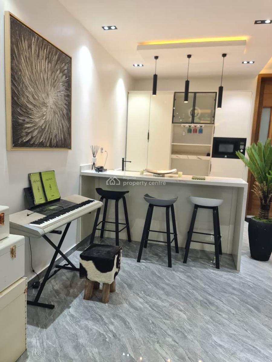 Brand New  The Most Luxurious 5bedroom Apartment, Ikeja Gra, Ikeja, Lagos, Flat / Apartment Short Let