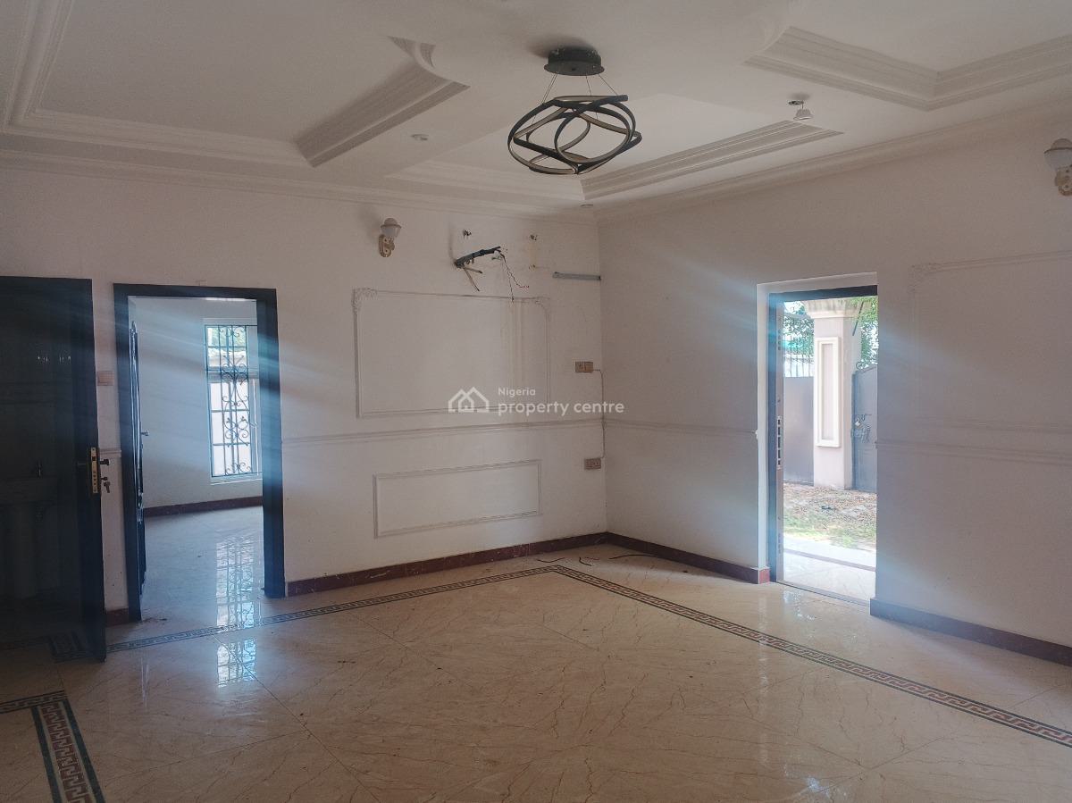 4 Nos 3 Bedrooms Tastefully Finished Self Serviced Flats Without Bq, Off Admiralty Way, Lekki Phase 1, Lekki, Lagos, Flat / Apartment for Rent
