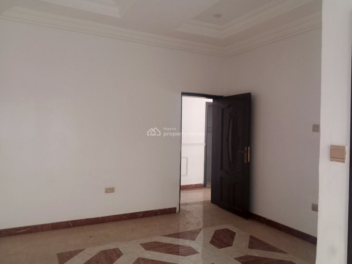 4 Nos 3 Bedrooms Tastefully Finished Self Serviced Flats Without Bq, Off Admiralty Way, Lekki Phase 1, Lekki, Lagos, Flat / Apartment for Rent