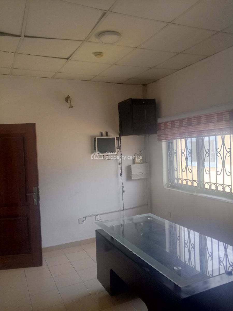 Exquisite One Room Office Space, Ikota Villa Estate, Lekki, Lagos, Office Space for Rent