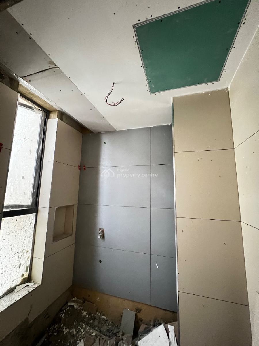 Fully Serviced 2 Bedroom Apartment with Elevator, Lekki Phase 1, Lekki, Lagos, Flat / Apartment for Sale