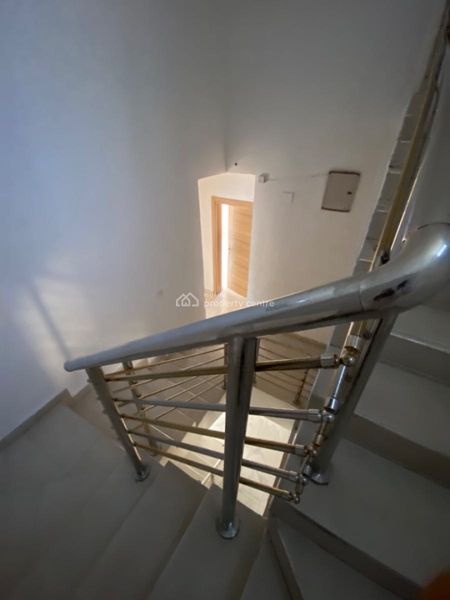 4 Bedrooms Semi Detached Duplex with Bq, Lekki Phase 1, Lekki, Lagos, Semi-detached Duplex for Sale