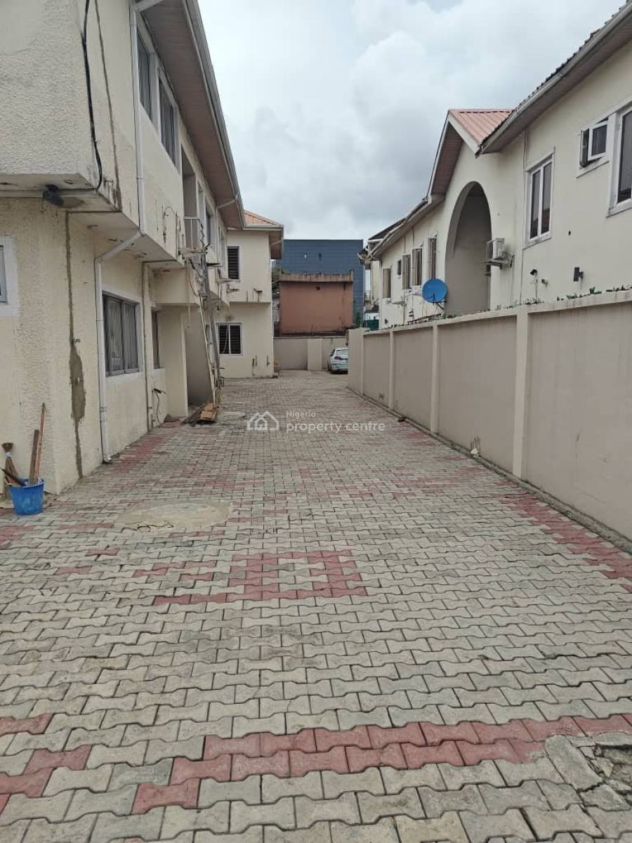 Lovely 3bedroom Flat Ensuit with Bq, Inverter, Osapa, Lekki, Lagos, Flat / Apartment for Rent