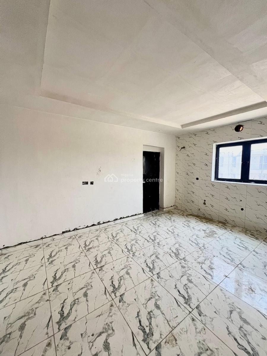 Luxury & Very Spacious 2 Bedroom Penthouse with Elevator, Gym, Pool, Lekki Phase 1, Lekki, Lagos, Flat / Apartment for Rent