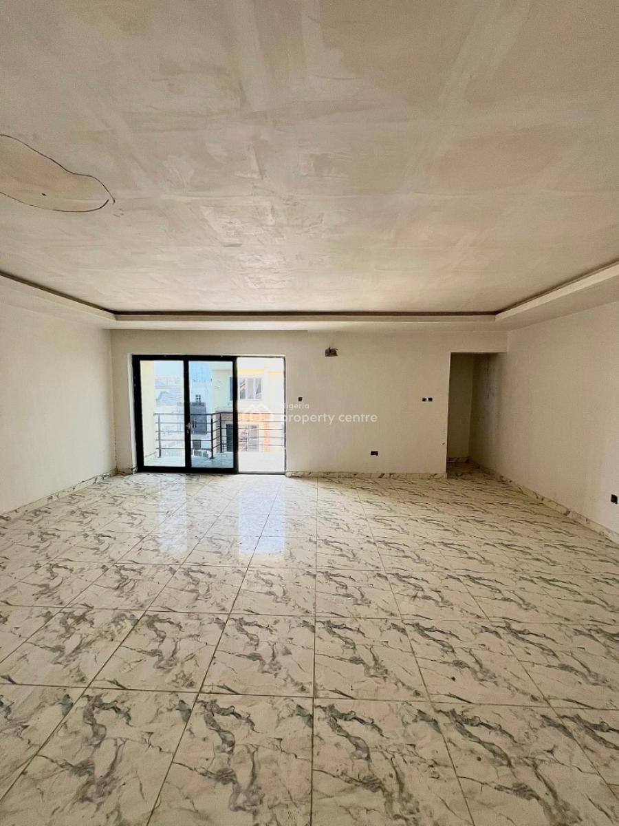 Luxury & Very Spacious 2 Bedroom Penthouse with Elevator, Gym, Pool, Lekki Phase 1, Lekki, Lagos, Flat / Apartment for Rent