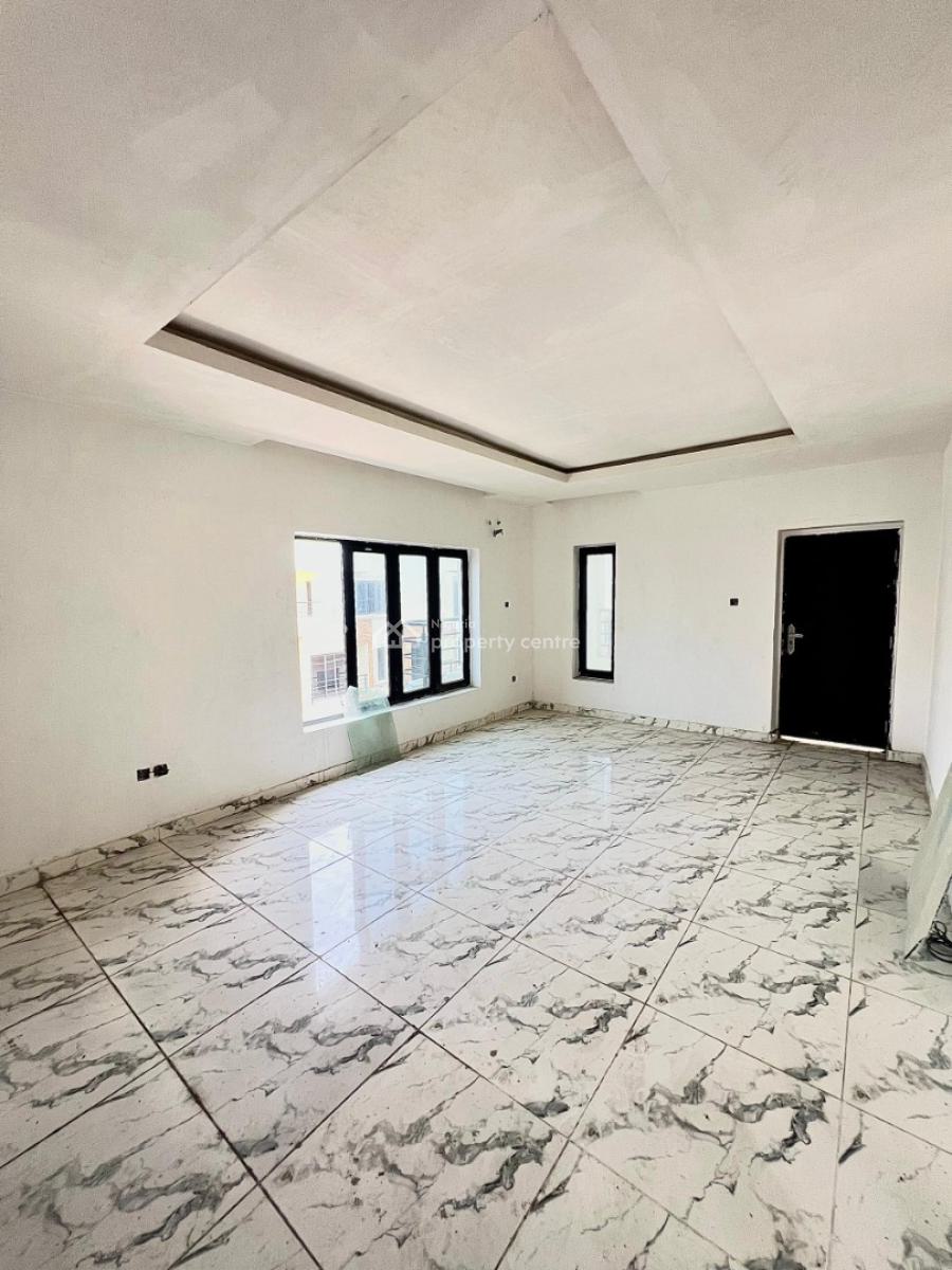 Luxury & Very Spacious 3 Bedroom Penthouse with Elevator, Gym, Pool, Lekki Phase 1, Lekki, Lagos, Flat / Apartment for Rent
