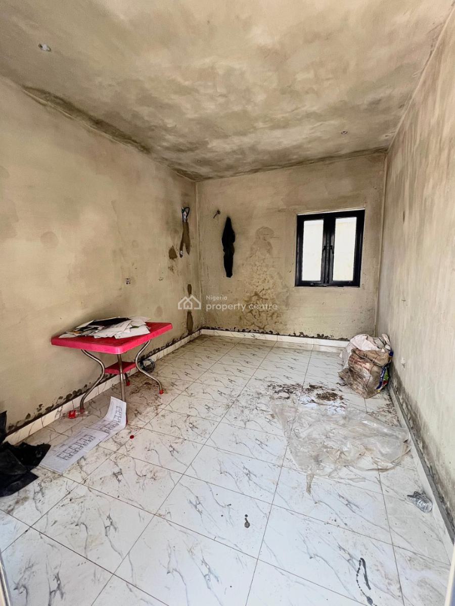 Luxury & Very Spacious 3 Bedroom Penthouse with Elevator, Gym, Pool, Lekki Phase 1, Lekki, Lagos, Flat / Apartment for Rent