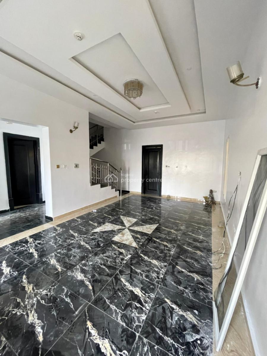 3 Bedroom Maisonette with Bq, Lekki Phase 1, Lekki, Lagos, Flat / Apartment for Rent