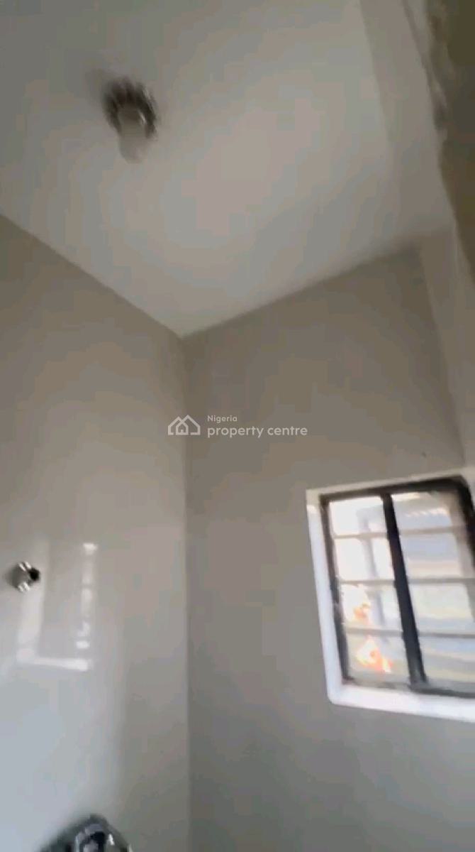 a Relatively New and Standard 2bed, Upstairs with All Rooms En-suite,, Off Pedro Road, Shomolu, Lagos, Flat / Apartment for Rent