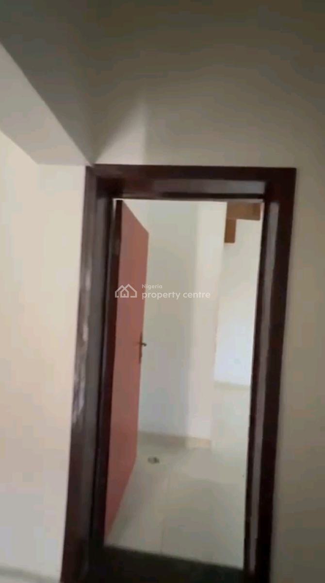a Relatively New and Standard 2bed, Upstairs with All Rooms En-suite,, Off Pedro Road, Shomolu, Lagos, Flat / Apartment for Rent