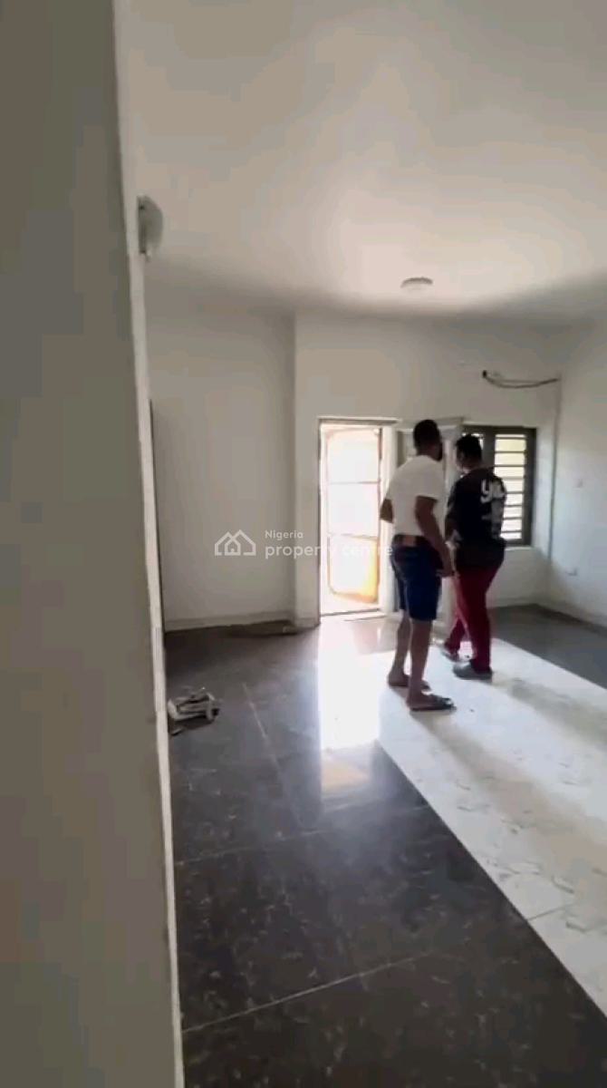 a Relatively New and Standard 2bed, Upstairs with All Rooms En-suite,, Off Pedro Road, Shomolu, Lagos, Flat / Apartment for Rent