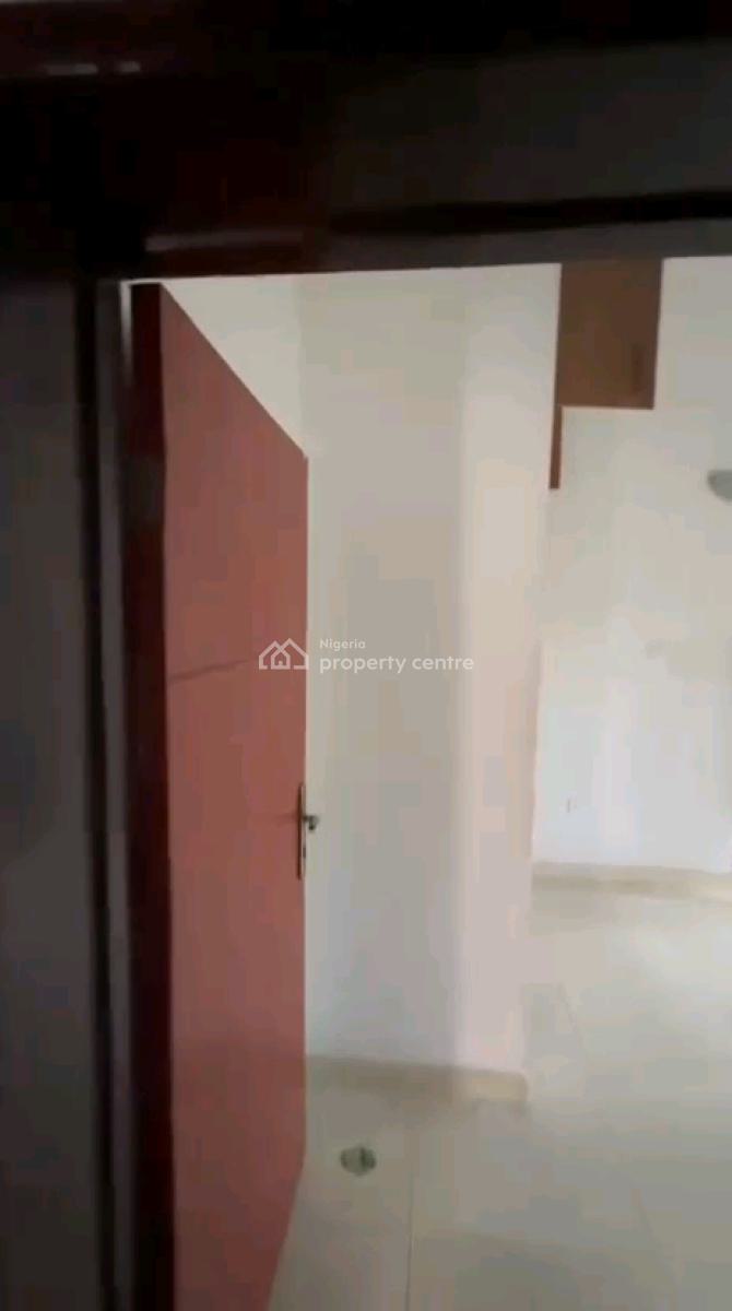 a Relatively New and Standard 2bed, Upstairs with All Rooms En-suite,, Off Pedro Road, Shomolu, Lagos, Flat / Apartment for Rent