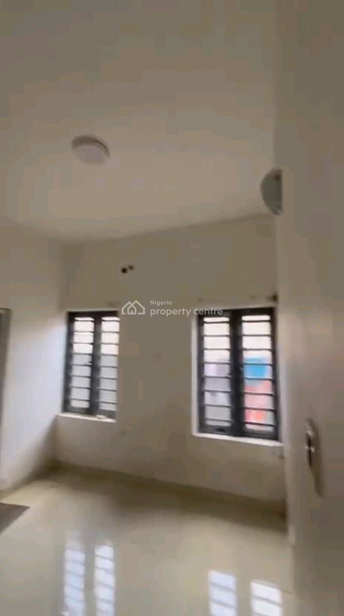 a Relatively New and Standard 2bed, Upstairs with All Rooms En-suite,, Off Pedro Road, Shomolu, Lagos, Flat / Apartment for Rent