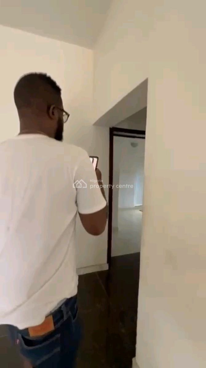 a Relatively New and Standard 2bed, Upstairs with All Rooms En-suite,, Off Pedro Road, Shomolu, Lagos, Flat / Apartment for Rent