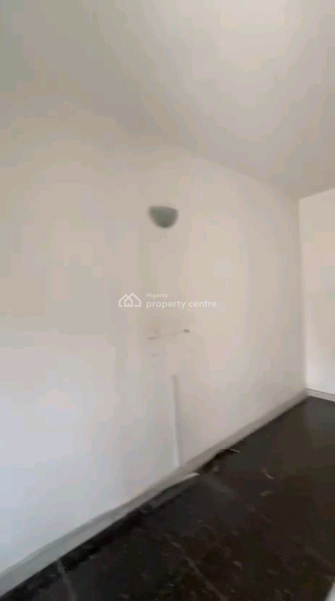 a Relatively New and Standard 2bed, Upstairs with All Rooms En-suite,, Off Pedro Road, Shomolu, Lagos, Flat / Apartment for Rent