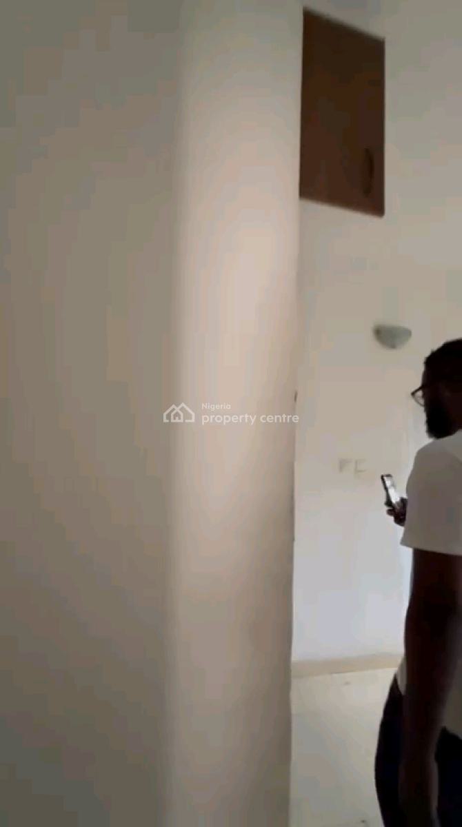 a Relatively New and Standard 2bed, Upstairs with All Rooms En-suite,, Off Pedro Road, Shomolu, Lagos, Flat / Apartment for Rent