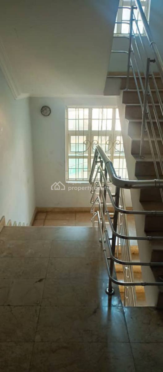 Well Maintained, Decent 3 Bedroom Apartment, Banana Island, Ikoyi, Lagos, Flat / Apartment for Rent