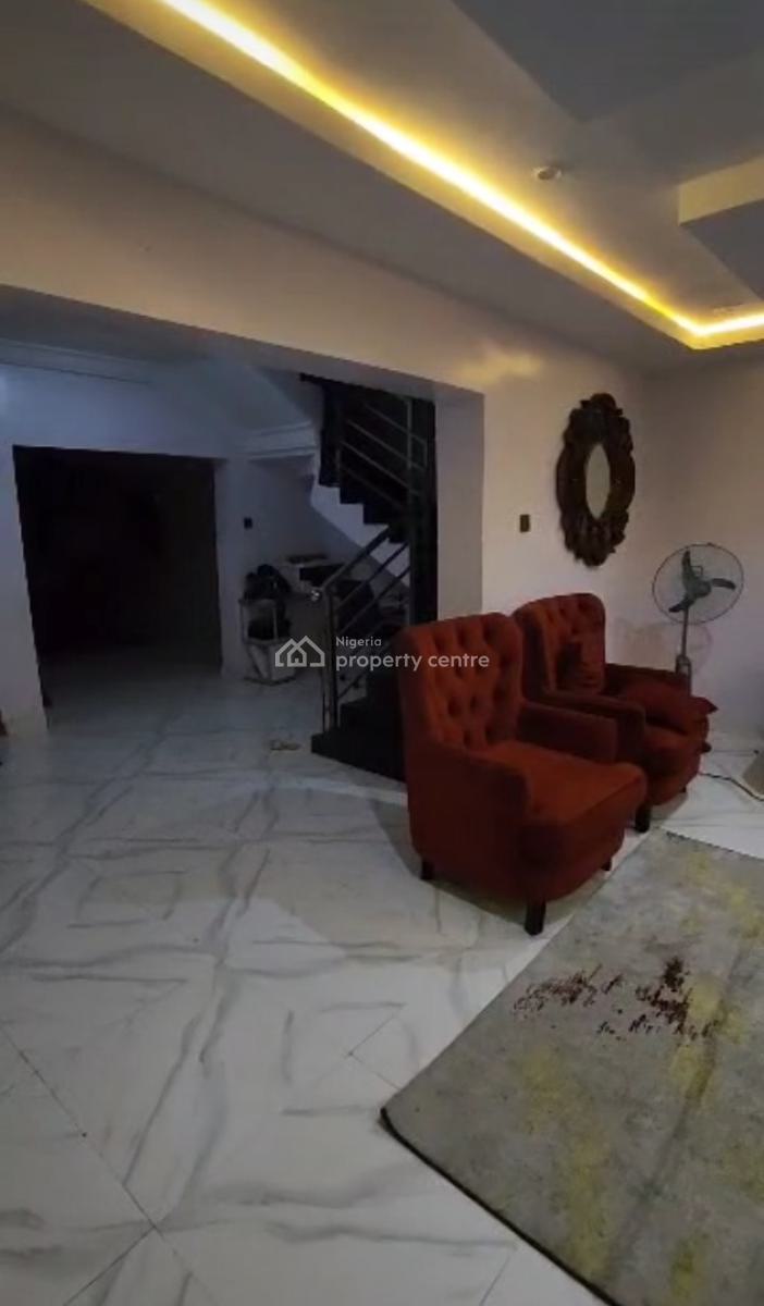 Fully Furnished & Serviced 3 Bedroom Luxurious Duple, in a Big Estate, Surulere, Lagos, Flat / Apartment for Rent