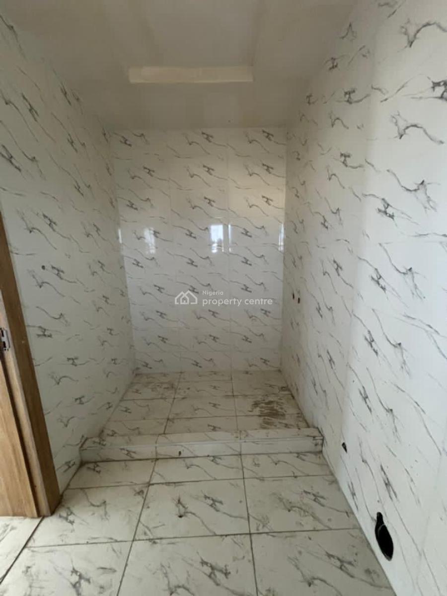 Luxury 2 Bedroom with Excellent Quality on The Pent Floor, Lekki Phase 1, Lekki, Lagos, Flat / Apartment for Rent