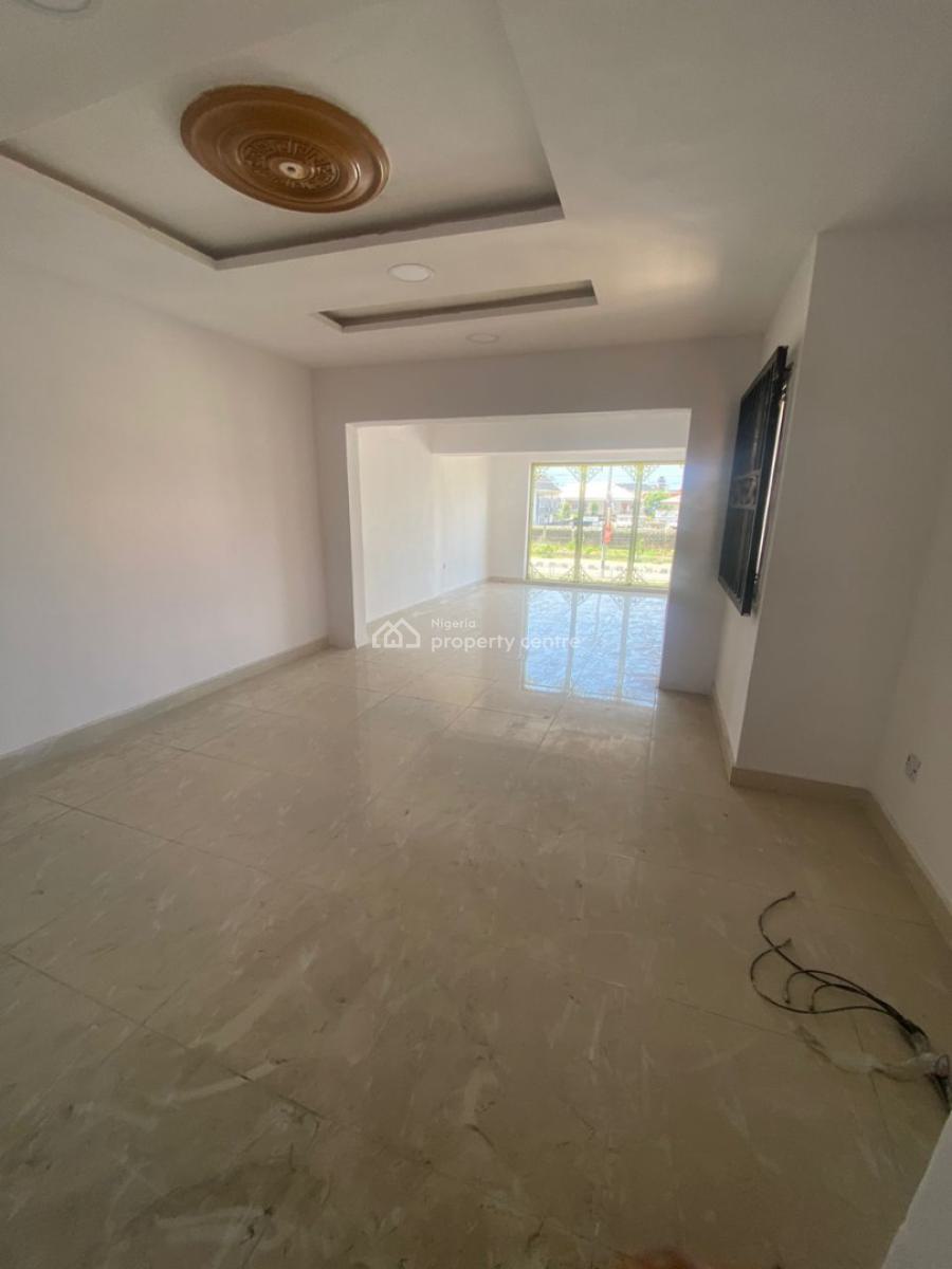1st Floor Commercial Space with Toilet/bathroom, Off Adebayo Doherty, Lekki Phase 1, Lekki, Lagos, Commercial Property for Rent