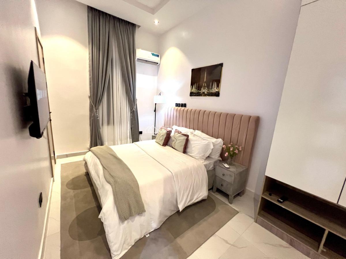 Top Notch 4 Bedroom Terrace Duplex, West End Estate, Ikota, Lekki, Lagos, Flat / Apartment Short Let