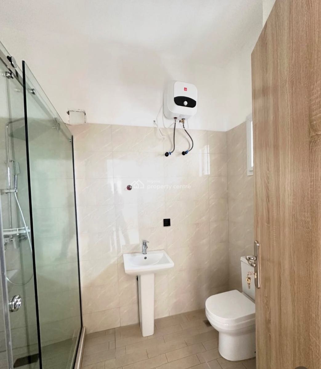 Nicely Built 3 Bedroom Apartment, Lekki Scheme 2 Ajah, Ajah, Lagos, Flat / Apartment for Sale