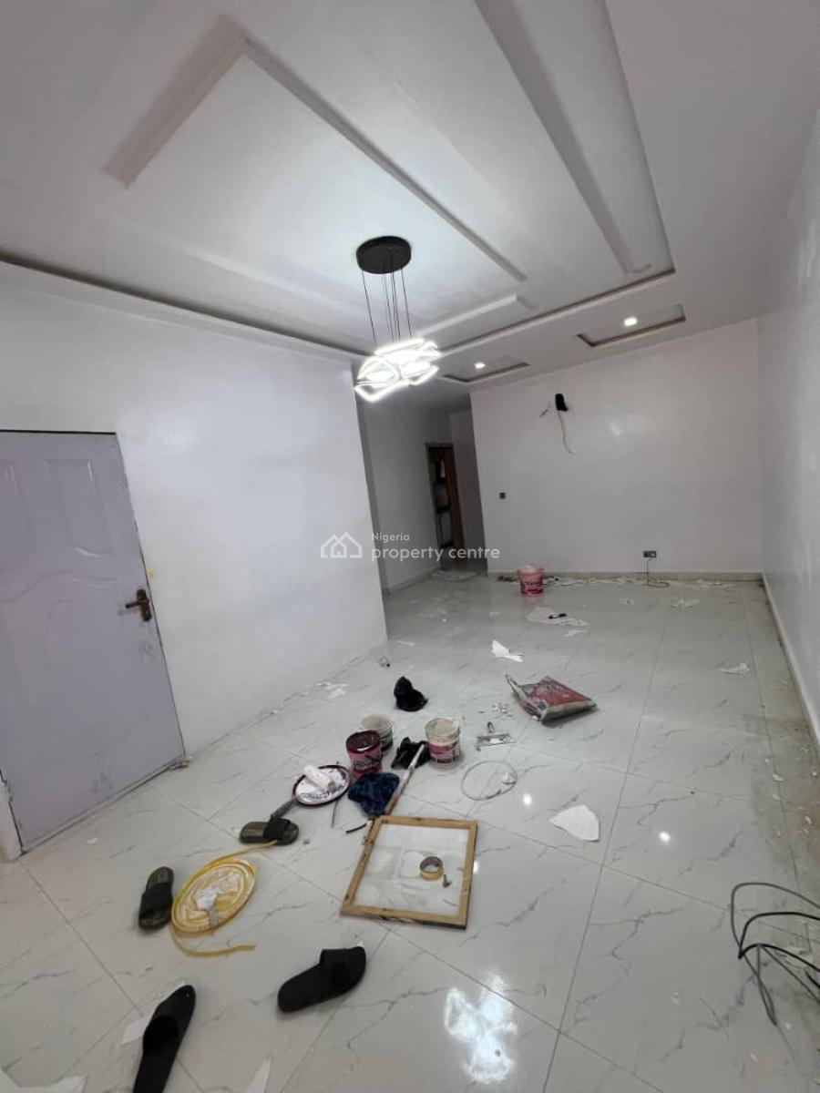 Fully Serviced One Bedroom Luxury Apartment with Fitted Kitchen, Vbay Court Royal Pine Estate Orchid Road Lekki, Lekki, Lagos, Mini Flat (room and Parlour) for Rent