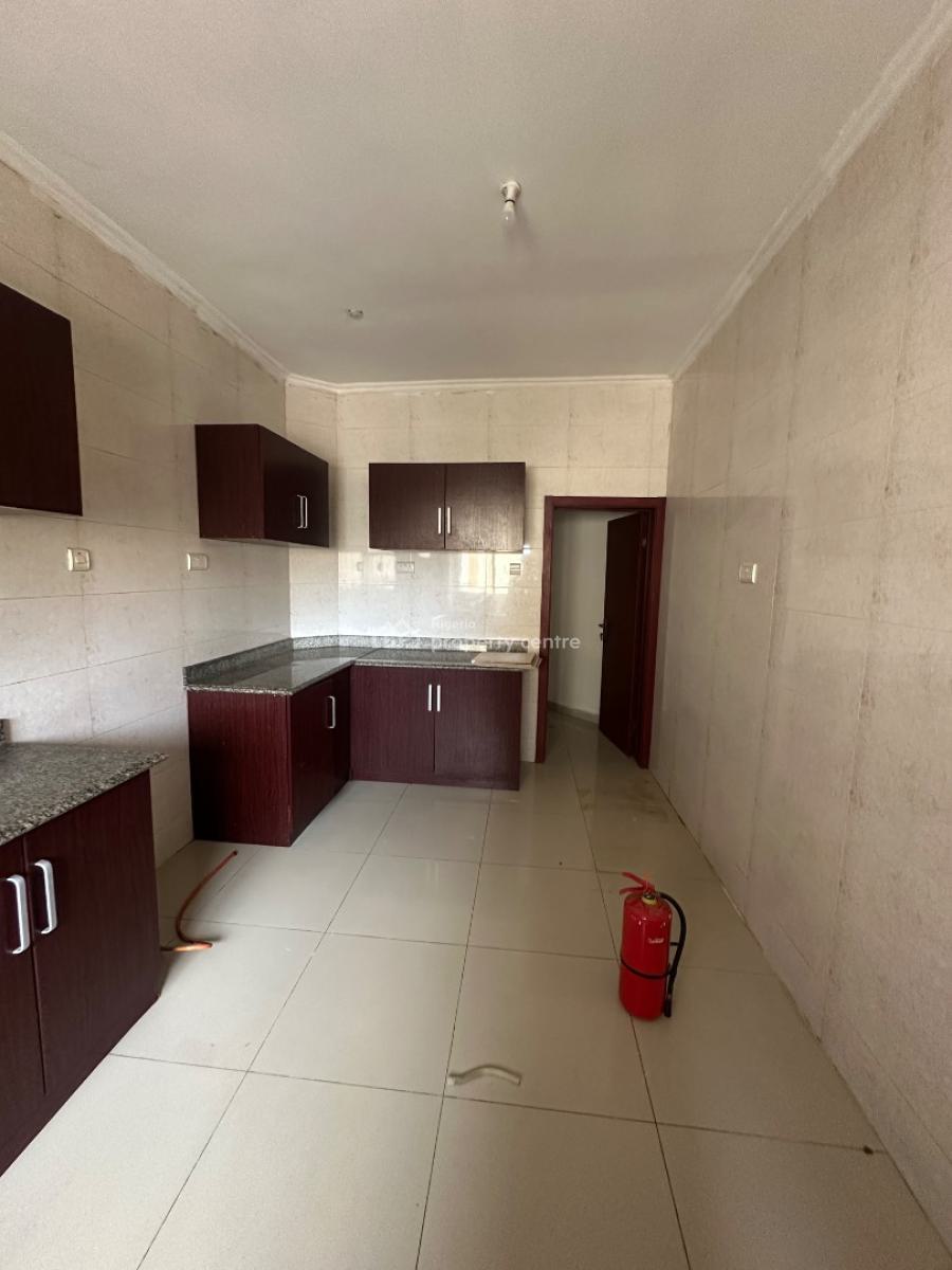 Spacious 3 Bedroom Apartment, Bourdillon Court Estate, Chevron Drive, Osapa, Lekki, Lagos, Flat / Apartment for Rent