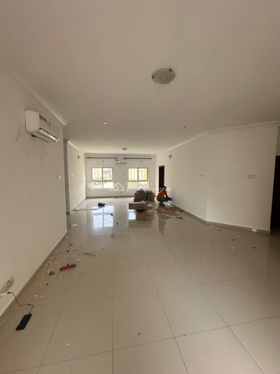 Spacious 3 Bedroom Apartment, Bourdillon Court Estate, Chevron Drive, Osapa, Lekki, Lagos, Flat / Apartment for Rent