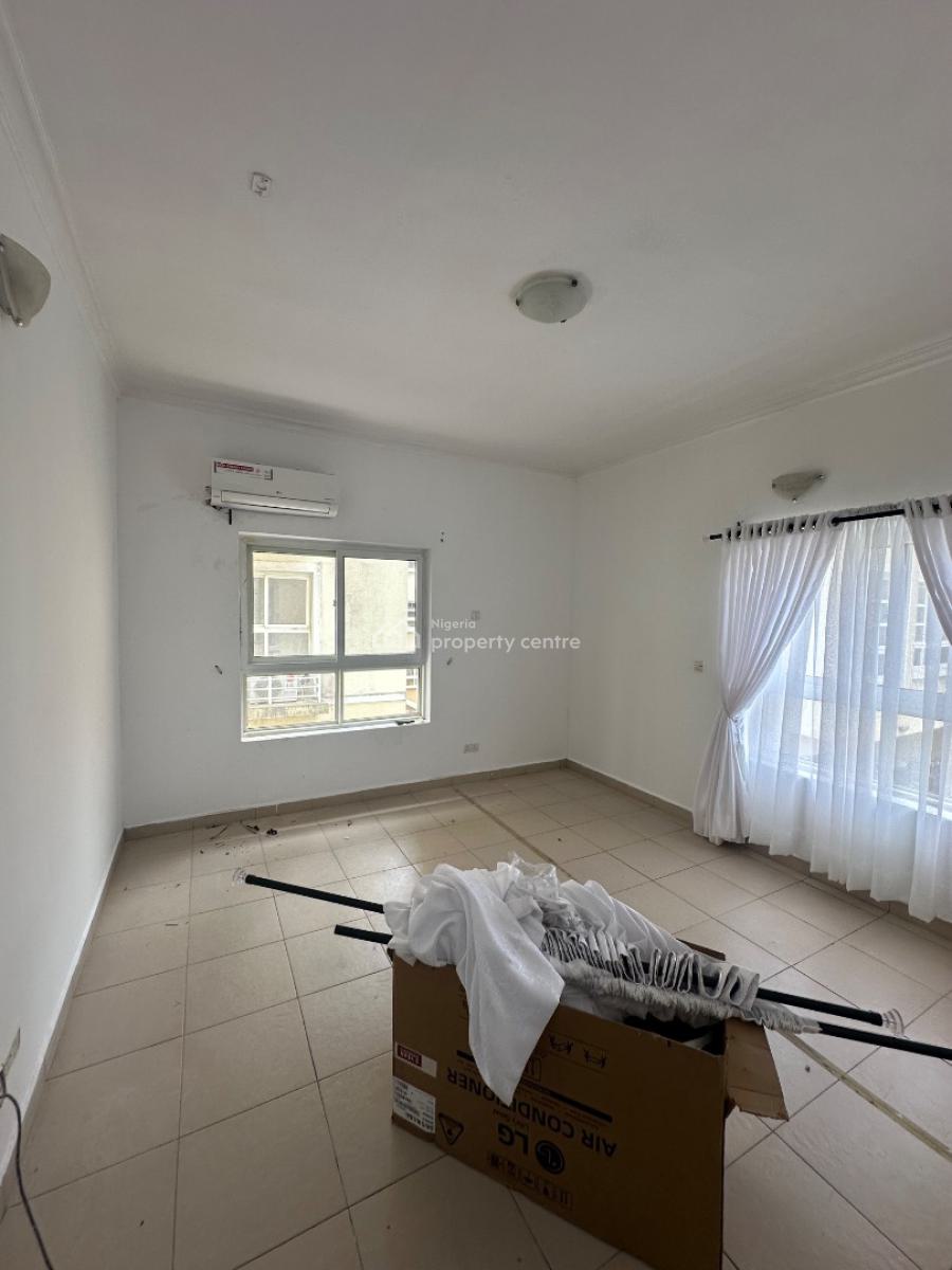 Spacious 3 Bedroom Apartment, Bourdillon Court Estate, Chevron Drive, Osapa, Lekki, Lagos, Flat / Apartment for Rent
