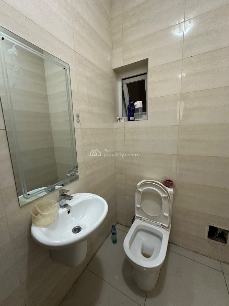Spacious 3 Bedroom Apartment, Bourdillon Court Estate, Chevron Drive, Osapa, Lekki, Lagos, Flat / Apartment for Rent
