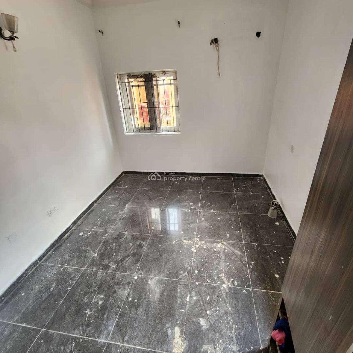 One Room (shared), Ikota, Lekki, Lagos, Self Contain (single Rooms) for Rent