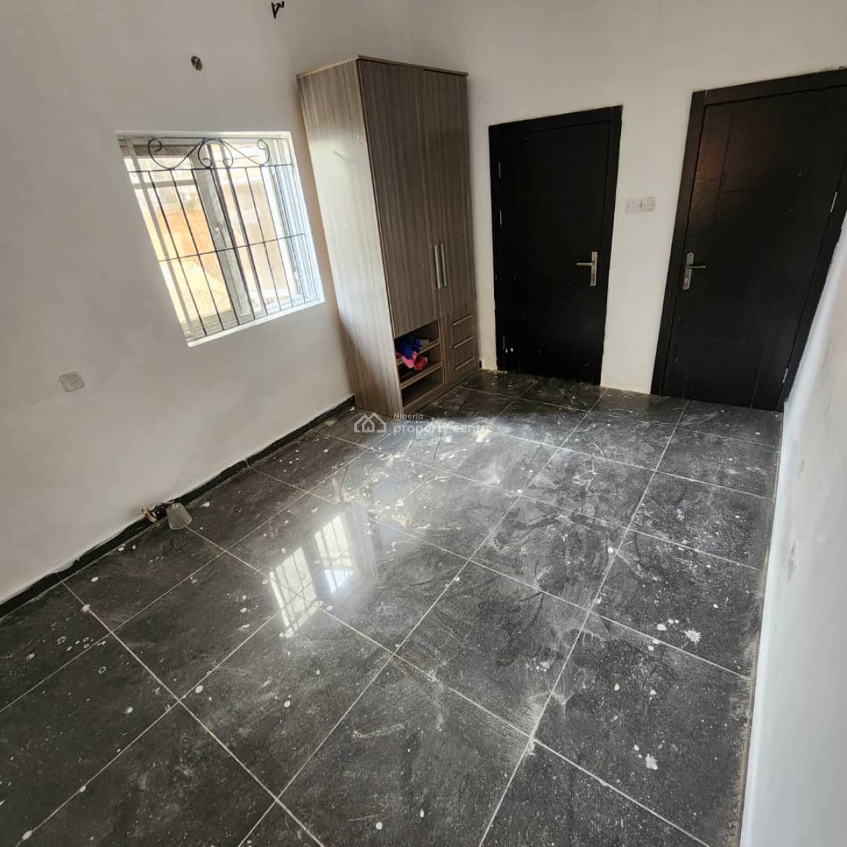 One Room (shared), Ikota, Lekki, Lagos, Self Contain (single Rooms) for Rent