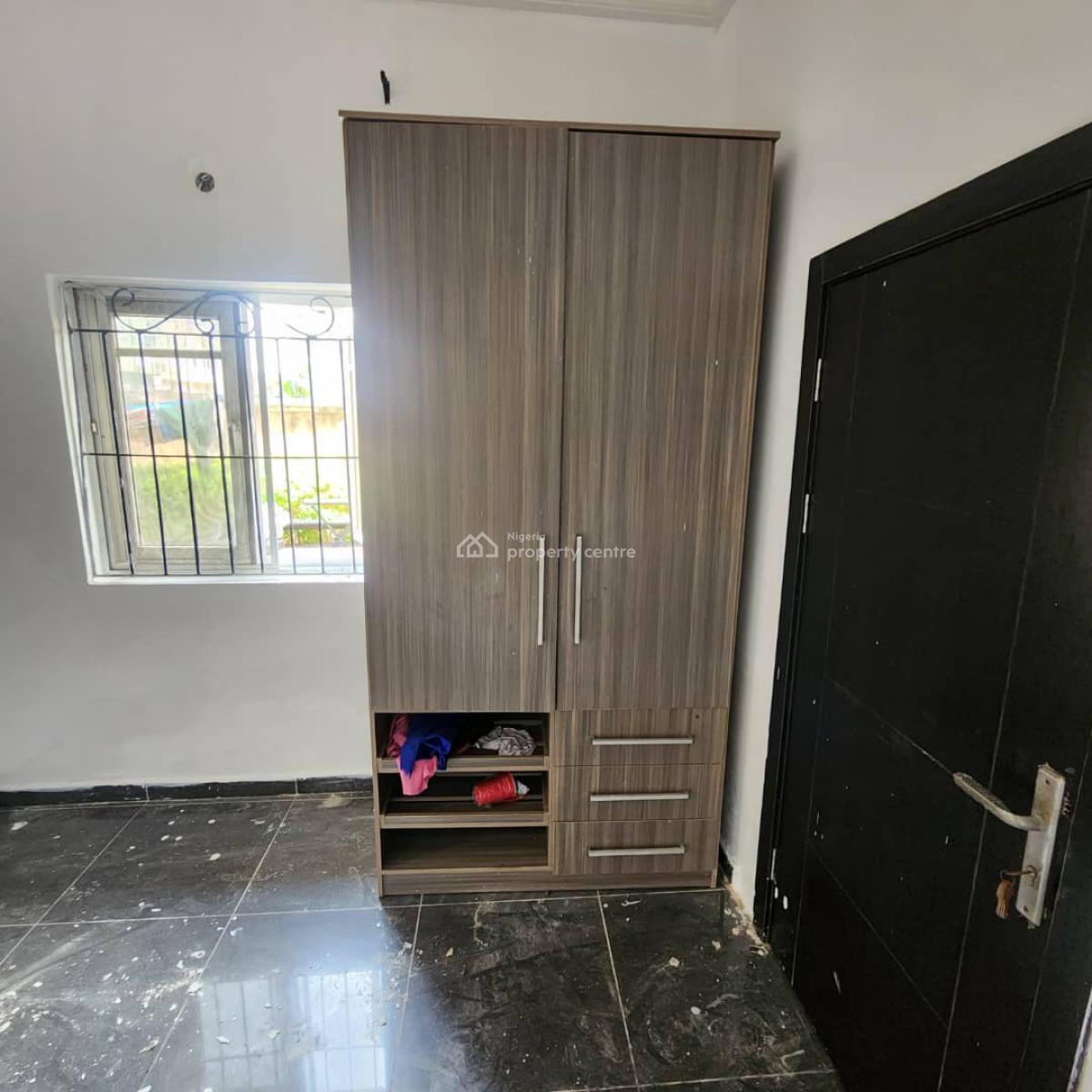 One Room (shared), Ikota, Lekki, Lagos, Self Contain (single Rooms) for Rent