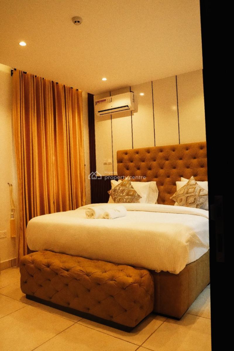 Beautiful 2 Bedrooms Apartment, Lekki Phase 1, Lekki, Lagos, Flat / Apartment Short Let