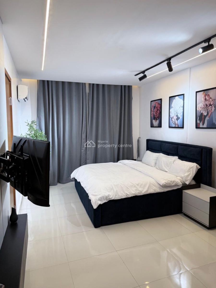 Our Lovely  2 Bedroom Waterfront Apartment with Balconies,ps5,snooker, Lekki Phase 1, Lekki, Lagos, Flat / Apartment Short Let