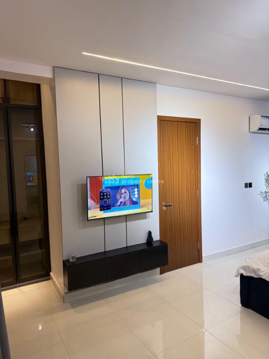 Our Lovely  2 Bedroom Waterfront Apartment with Balconies,ps5,snooker, Lekki Phase 1, Lekki, Lagos, Flat / Apartment Short Let