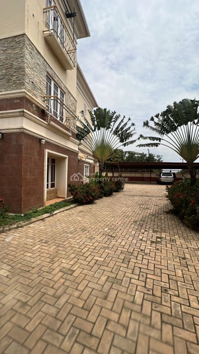 Twin Duplex, in an Estate, Gaduwa, Abuja, Detached Duplex for Sale