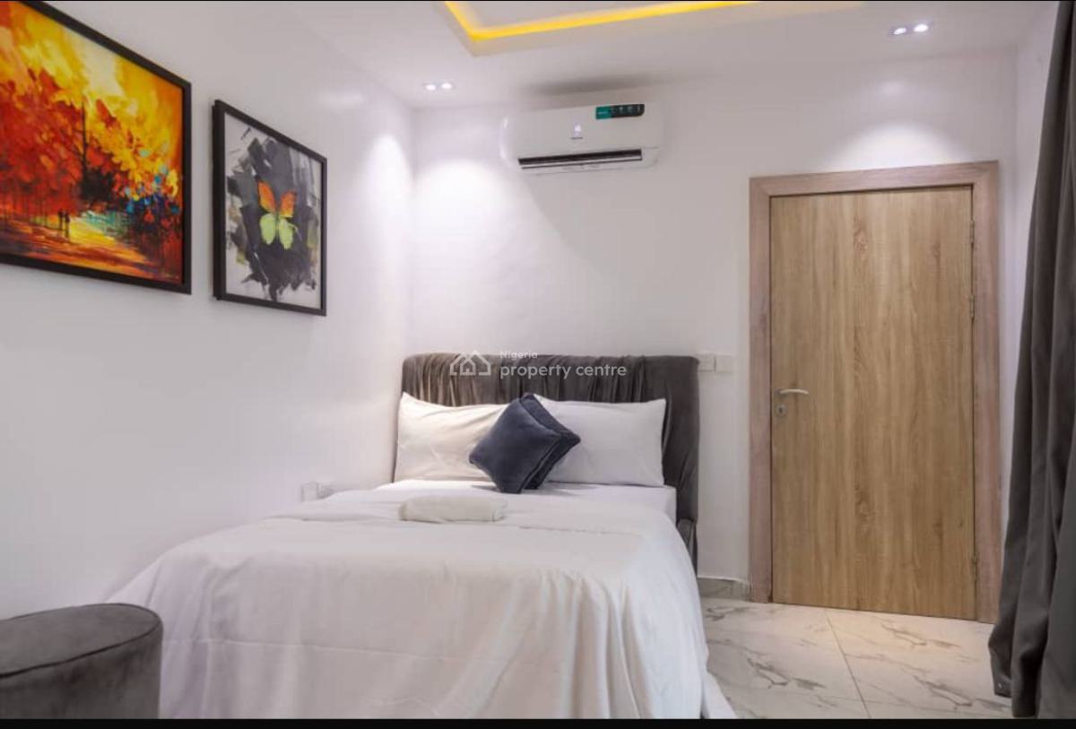 Luxury 2 Bedroom Fully Furnished, Perinwinkle Life Style Estate, Lekki Phase 1, Lekki, Lagos, Flat / Apartment for Rent