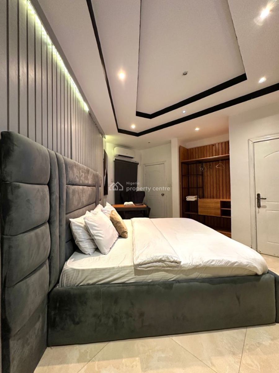 3bedroom Apartment, Freedom Way, Lekki Phase 1, Lekki, Lagos, Flat / Apartment Short Let
