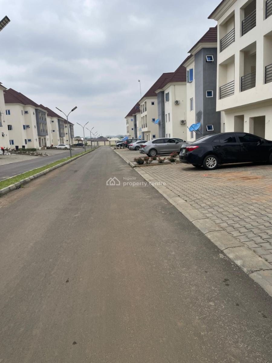 Brand New 3 Bedroom Flat in a Serene and Secured Estate, Jahi By Living Faith & Aduvie School, Jahi, Abuja, Flat / Apartment for Rent