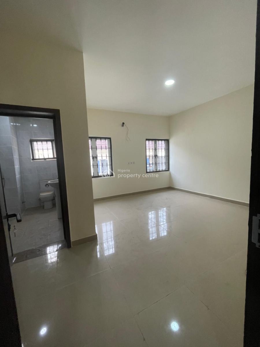 Brand New 3 Bedroom Flat in an Estate, Jahi By Aduvie School, Jahi, Abuja, Flat / Apartment for Rent