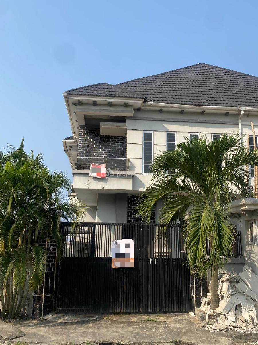 Distress 4bedroom Semidetached Duplex & Bq,big Compound,buy & Renovate, Lekki Palm City, Ajah, Lagos, House for Sale