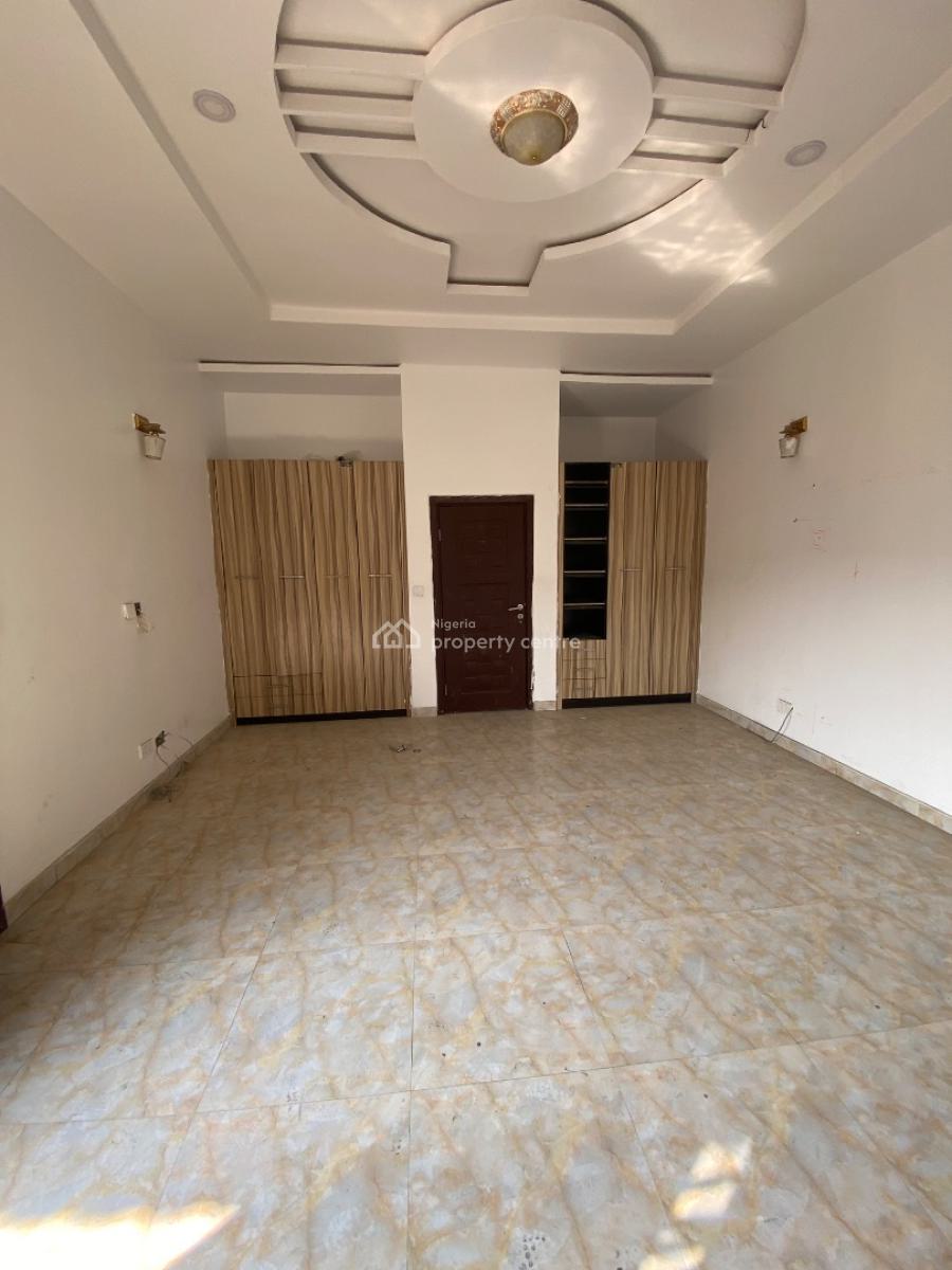 Distress 4bedroom Semidetached Duplex & Bq,big Compound,buy & Renovate, Lekki Palm City, Ajah, Lagos, House for Sale