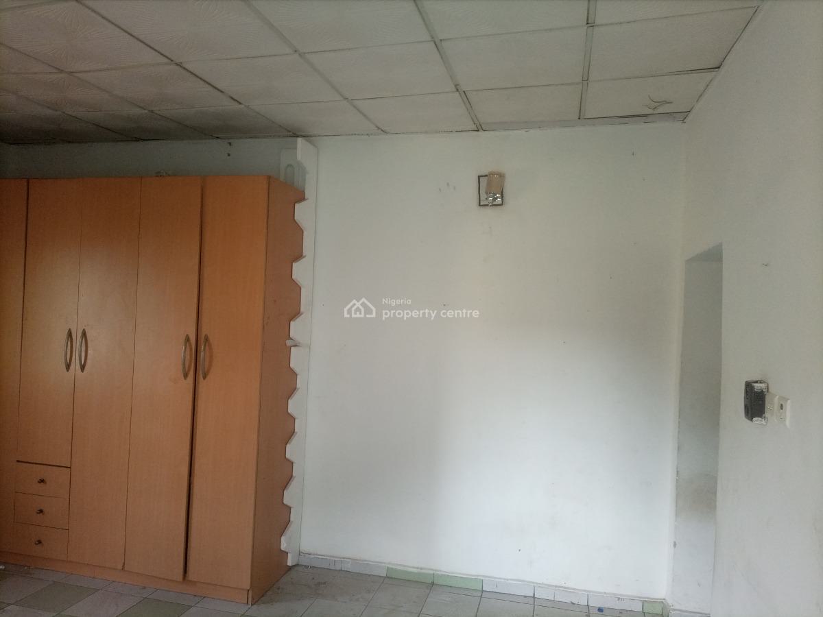 Spacious Selfcontain Apartment with Ac(shared Kitchen), 5th Avenue, Gwarinpa, Abuja, Self Contain (single Rooms) for Rent