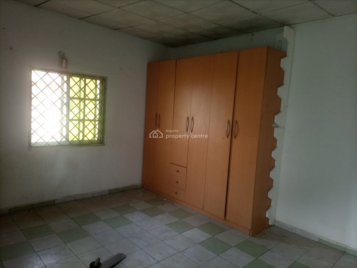 Spacious Selfcontain Apartment with Ac(shared Kitchen), 5th Avenue, Gwarinpa, Abuja, Self Contain (single Rooms) for Rent