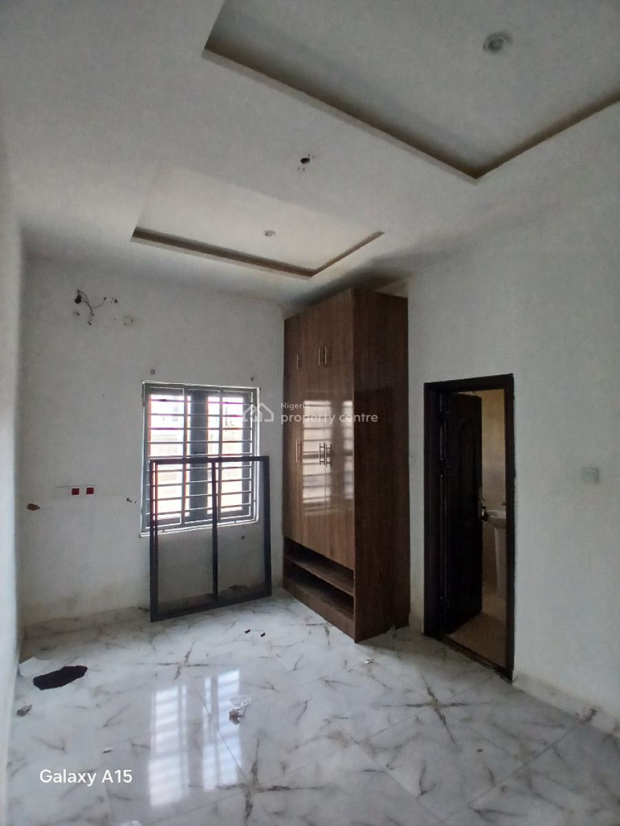 Nice 2 Bedroom Flat on The Ground Floor, Jahi, Abuja, Flat / Apartment for Rent